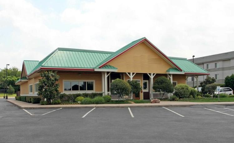 3600 S Broadway former restaurant space for Sale Edmond, OK