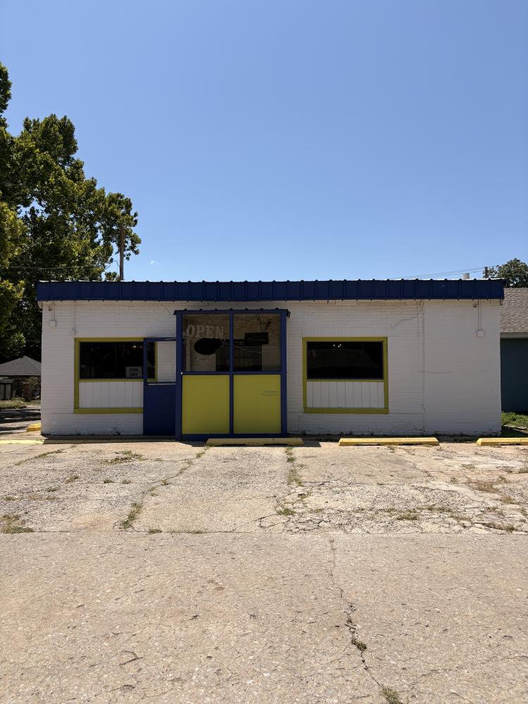 retail space for Sale 2221 S Central Ave, Oklahoma City, OK exterior photo