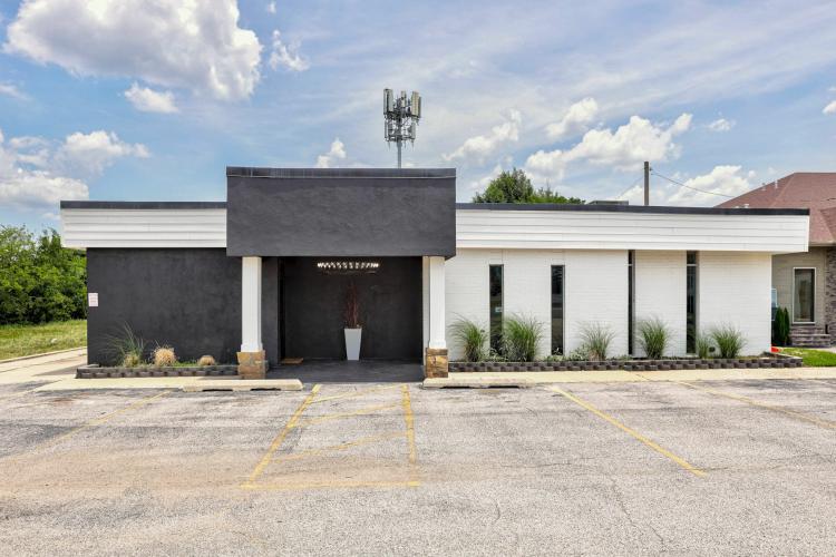 6500 N Meridian Ave Office Space For Sale, Oklahoma City, OK