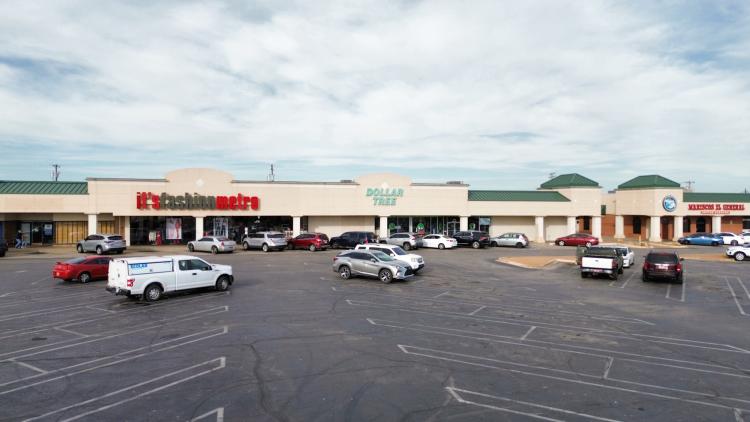 Windsor Hills Shopping Center retail property for sale Oklahoma City, OK 