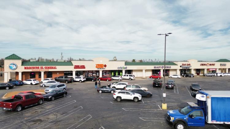 Windsor Hills Shopping Center retail property for sale Oklahoma City, OK 