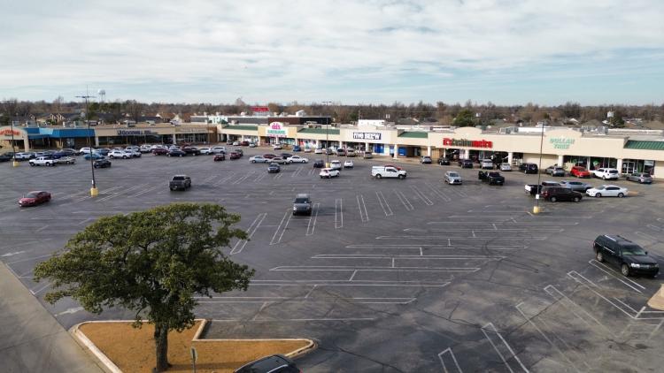 Windsor Hills Shopping Center retail property for sale Oklahoma City, OK 