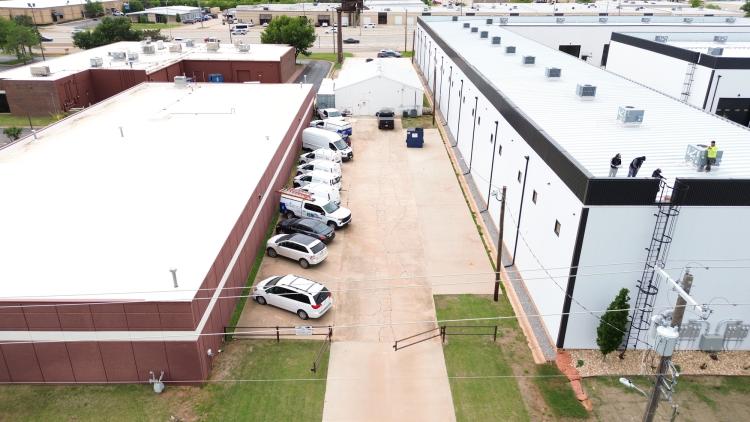 7624 Broadway Ext office building for sale Oklahoma City, Ok