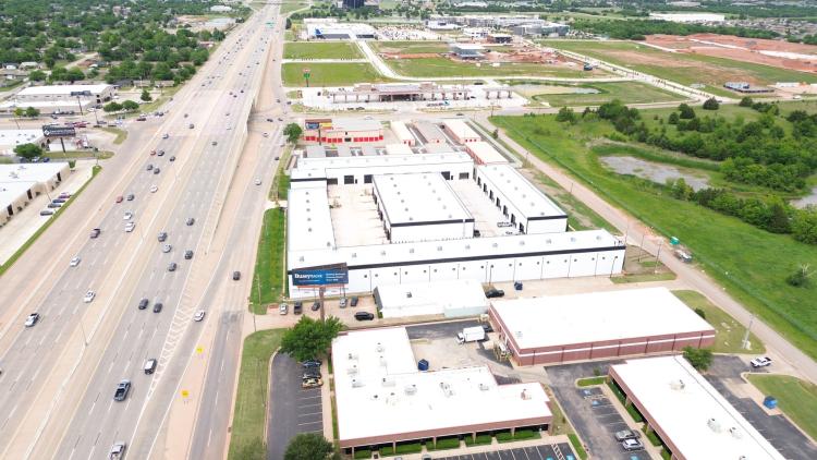 7624 Broadway Ext office building for sale Oklahoma City, Ok