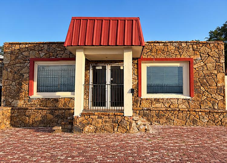 Two free-standing commercial/retail buildings for lease or sale NW 10th St, Oklahoma City, OK